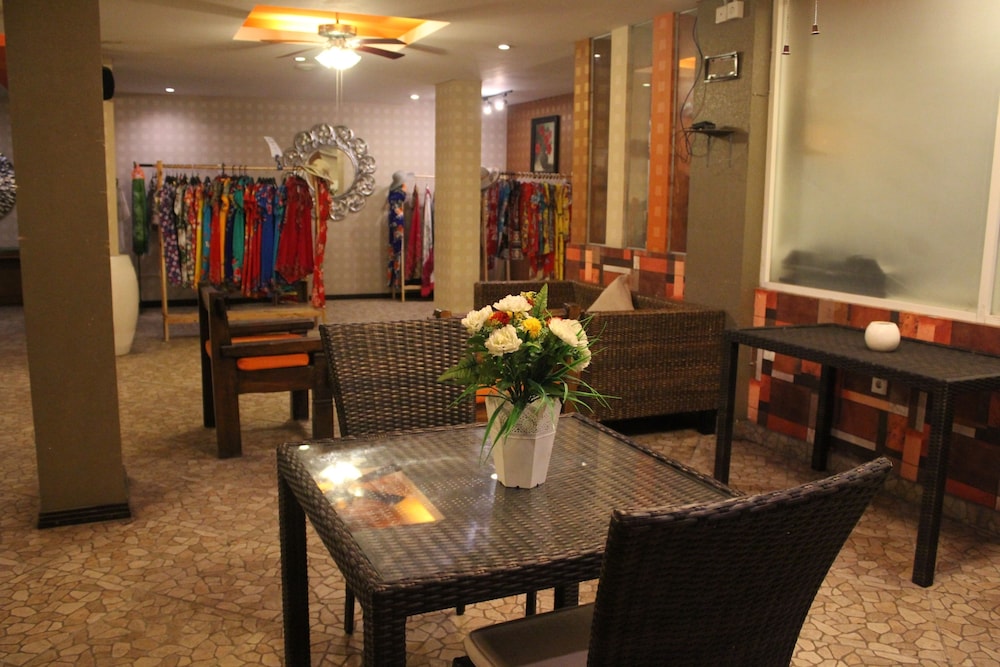 MAHATMA RESIDENCE 30/36
