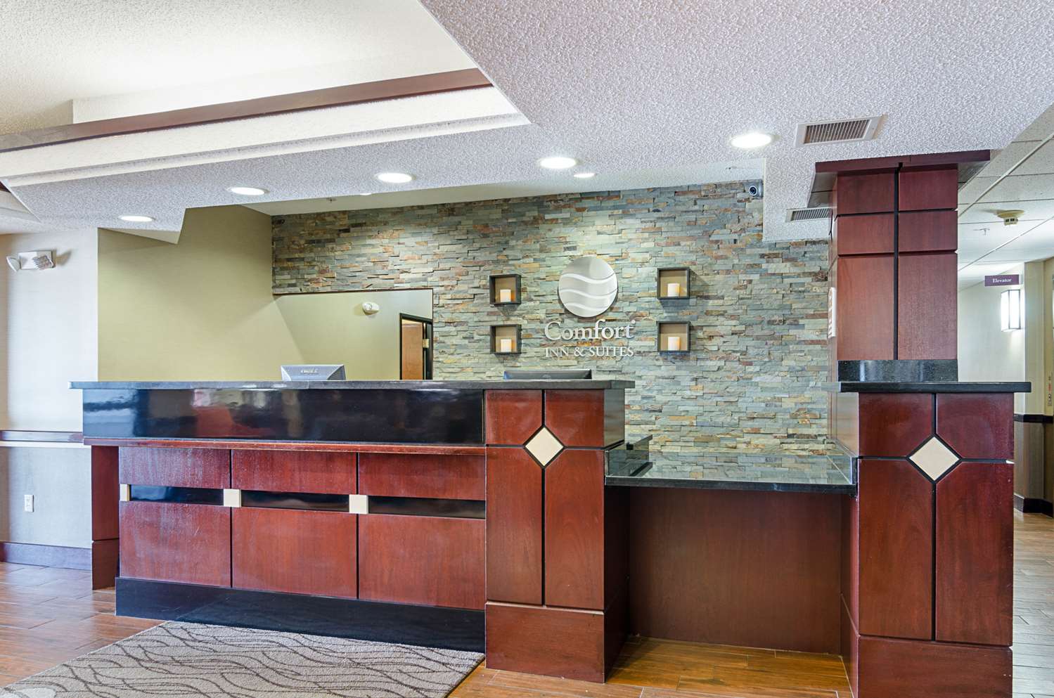 Comfort Inn & Suites Hutchinson KS 7/27