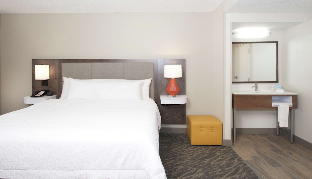 Hampton Inn and Suites Ft. Worth Alliance Airport 20/53