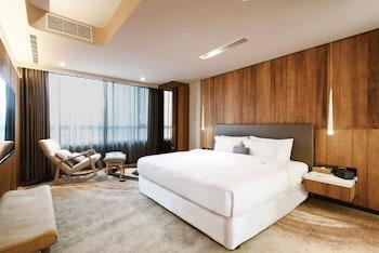 1 Bedroom, Executive, Suite, City View, Allergy Friendly