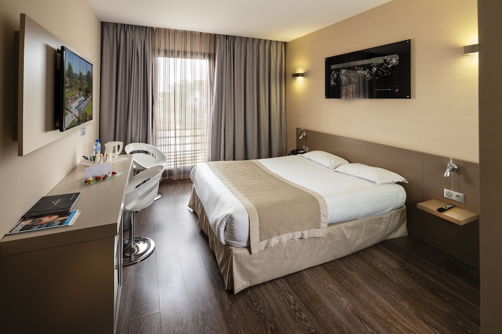 Grand Prix Hotel 15/55
