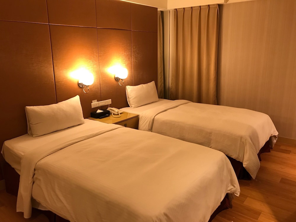 Delton Hotel 17/66