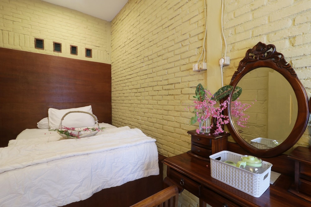 NILA HOUSE, Sharia Family Home Stay by ZUZU 50/73