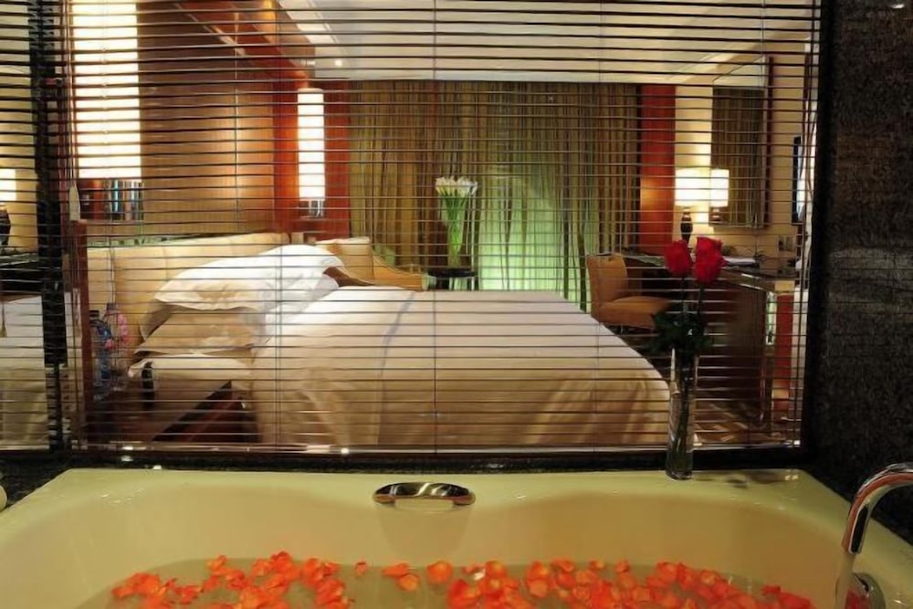BEIJING INTERNATIONAL HOTEL 38/38