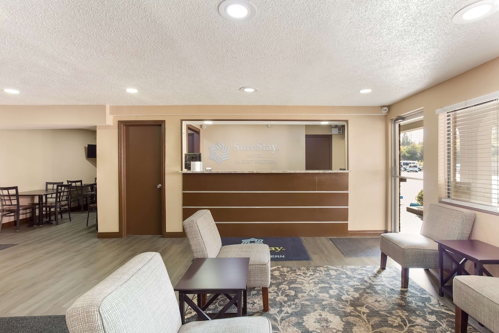 SureStay Hotel by Best Western Summersville 11/50
