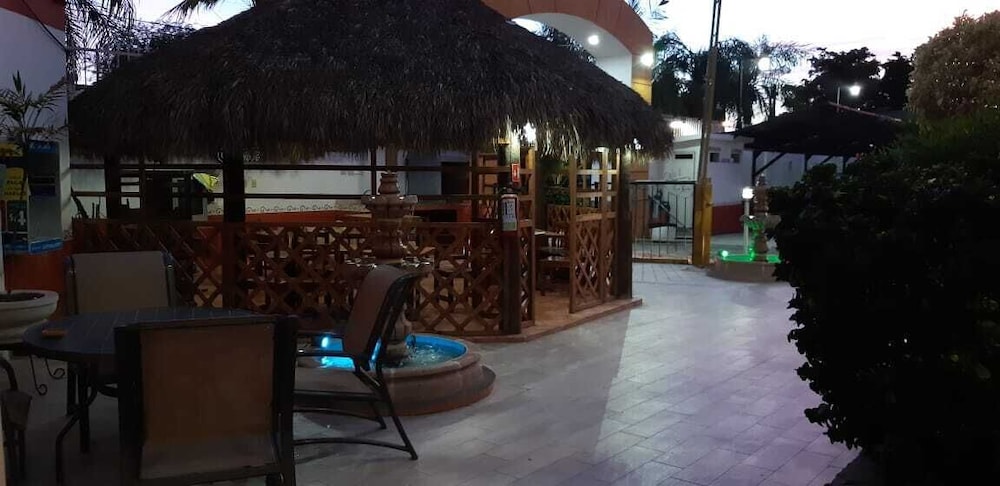 Hotel Las Fuentes 50/64