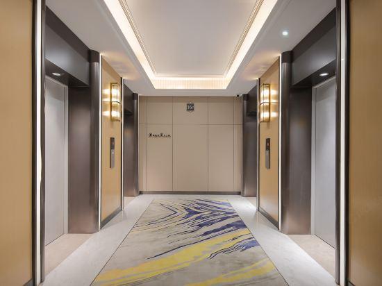 Vienna International Hotel (Haian Central Plaza) 8/23