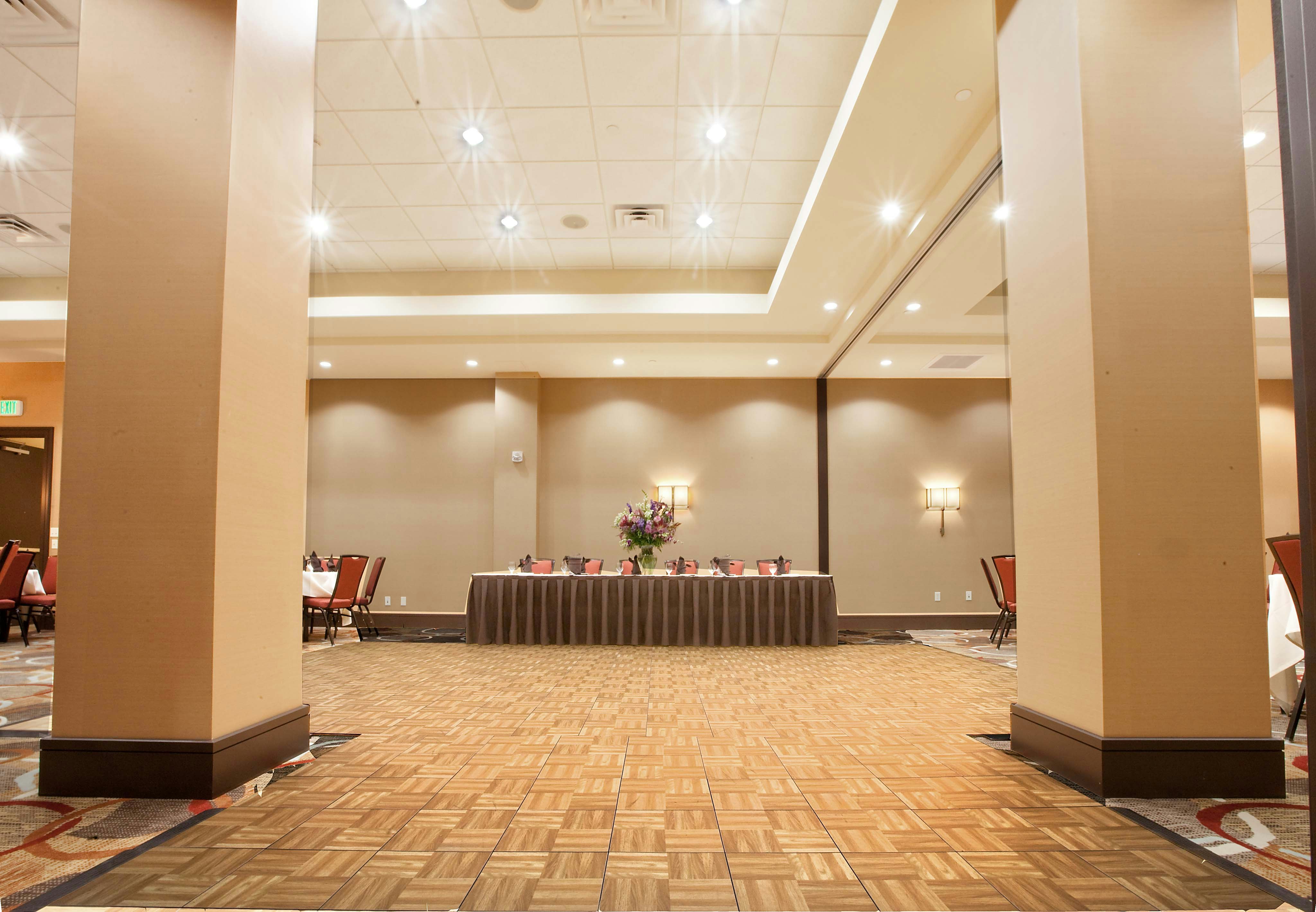 Embassy Suites Palmdale 15/63