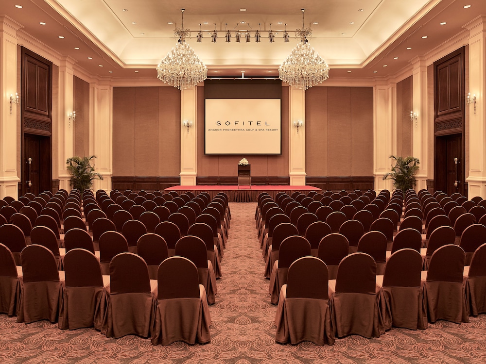 Sofitel Angkor Phokeethra Golf and Spa Resort 38/50