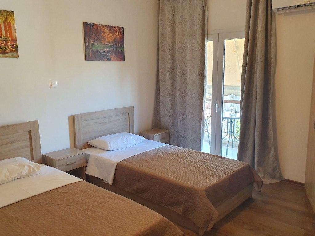 City Centre Stylish Rooms 1/10