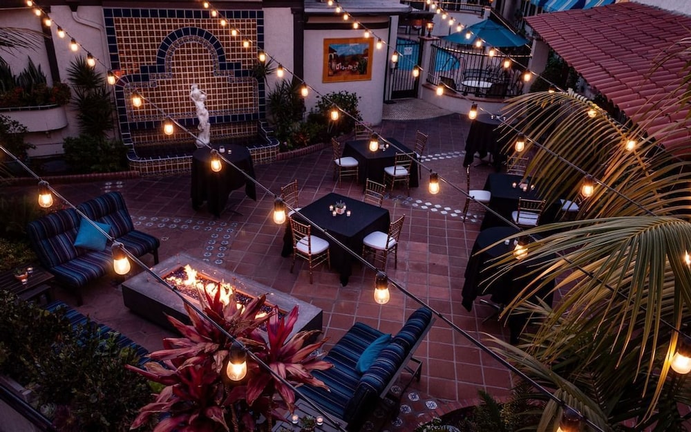 El Cordova Hotel 53/64