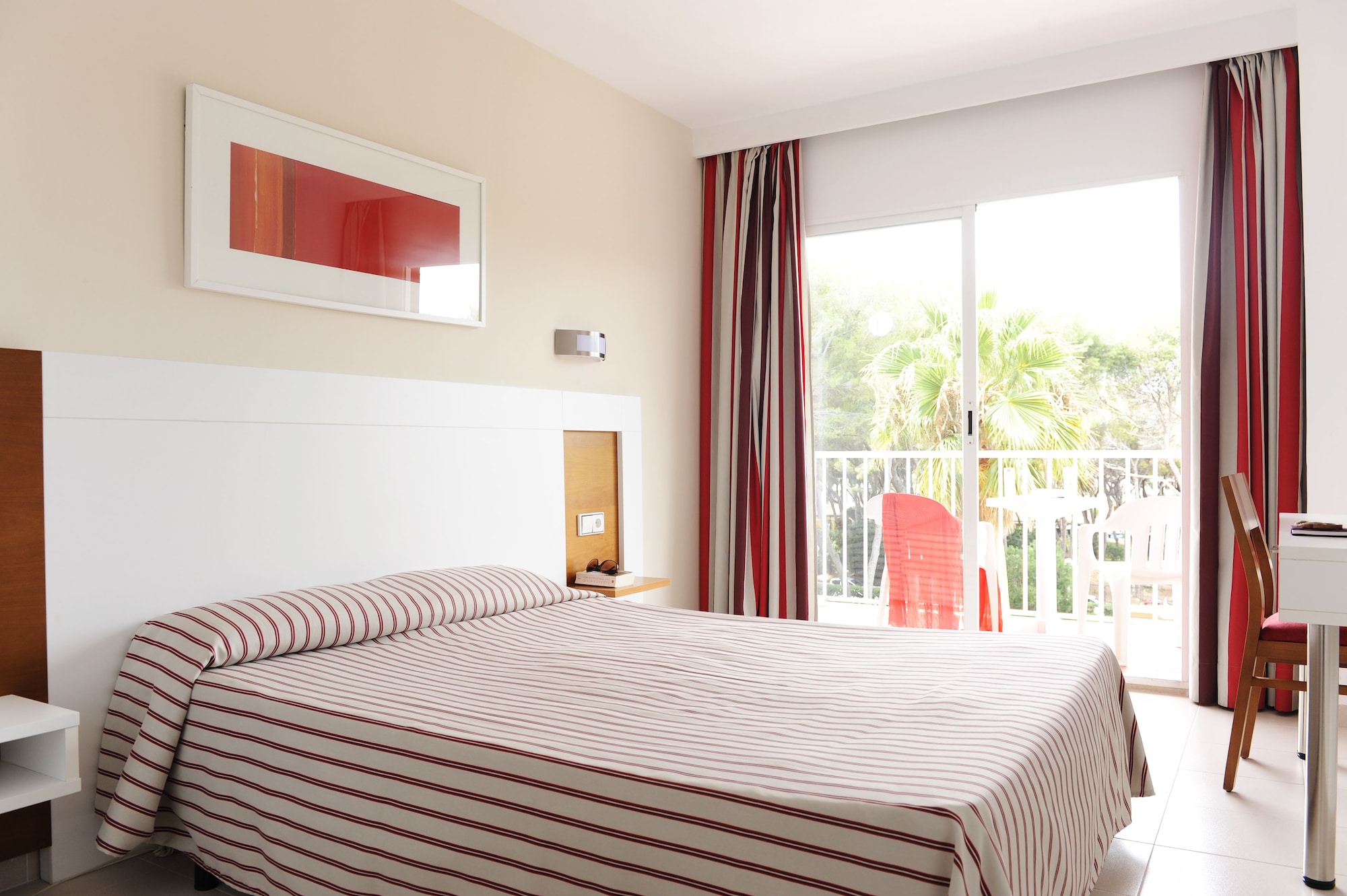 STANDARD, DOUBLE BED