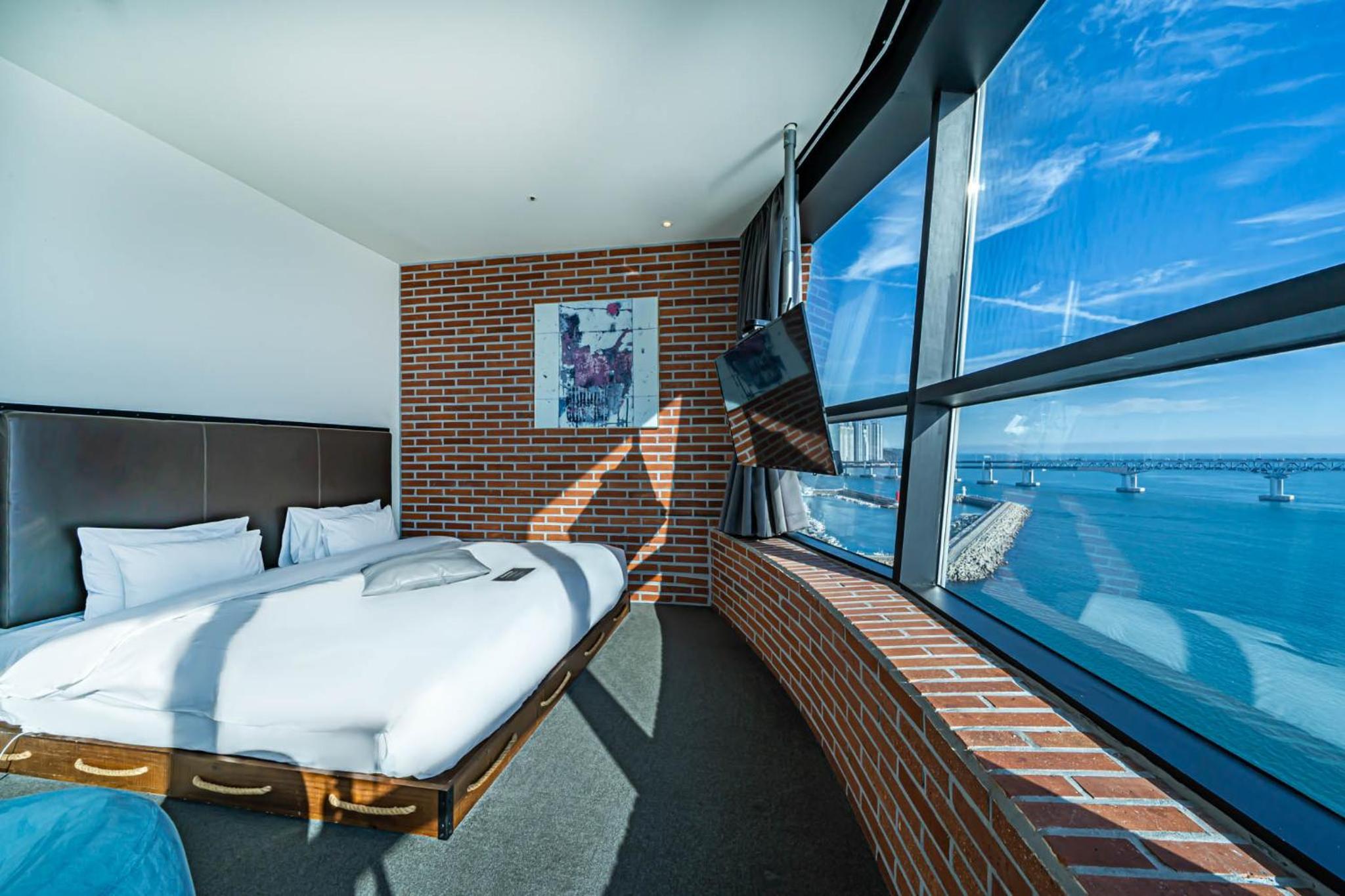 Deluxe, Double or Twin Bed, Sea View