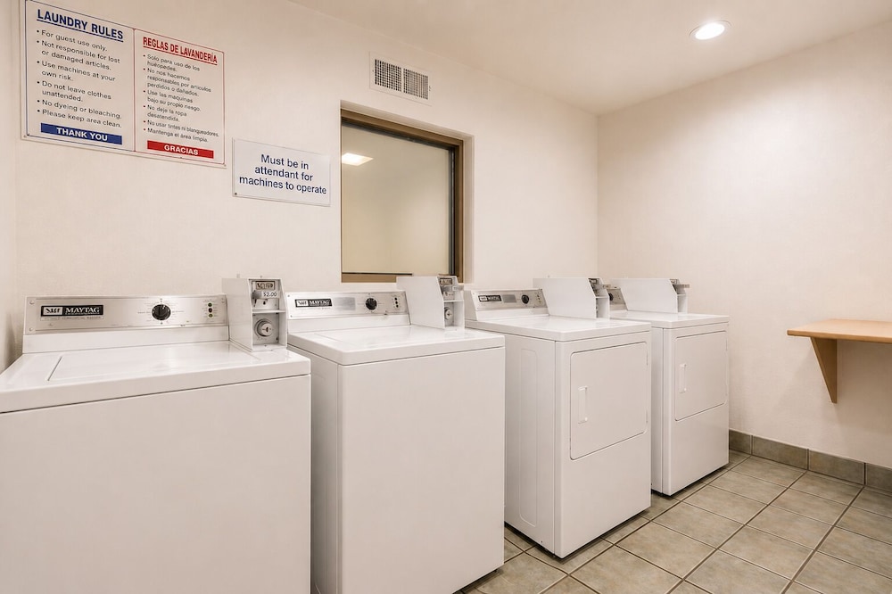 Motel6 Bakersfield, CA - Airport 16/63