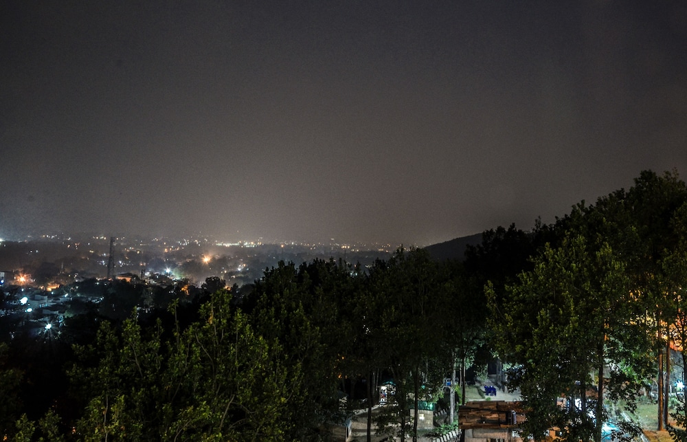 Hotel Rajpur Heights 40/50
