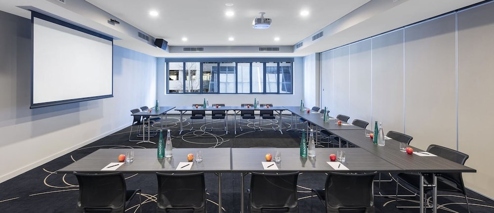SKYE Hotel Suites Parramatta 35/49