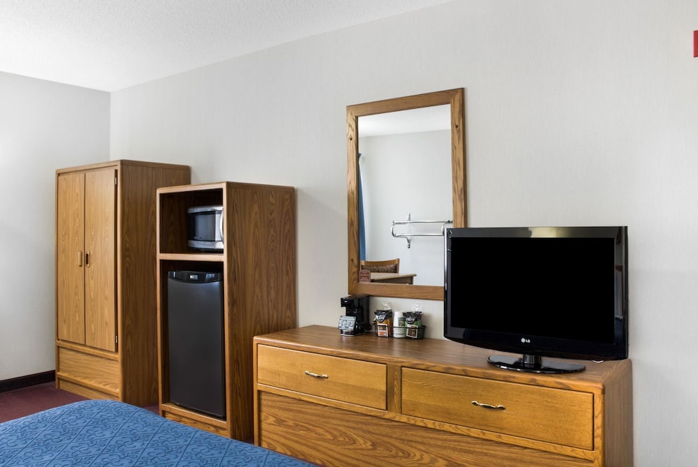 Everspring Inn Suites Hill City 51/61