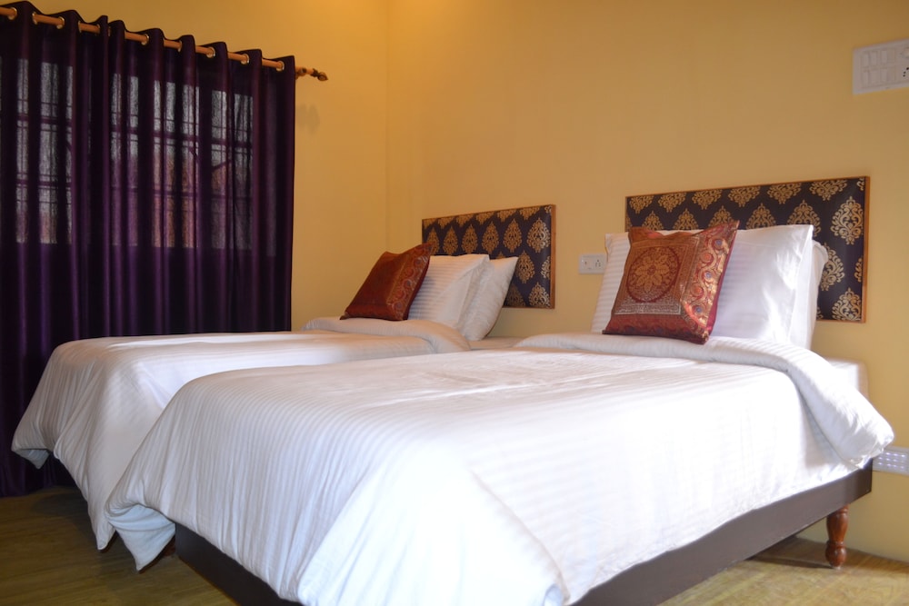Tara Guest House 23/68