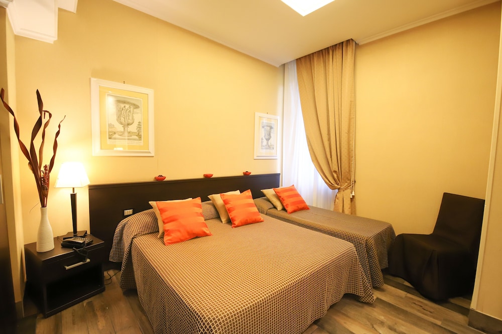 Hotel Latinum 16/57