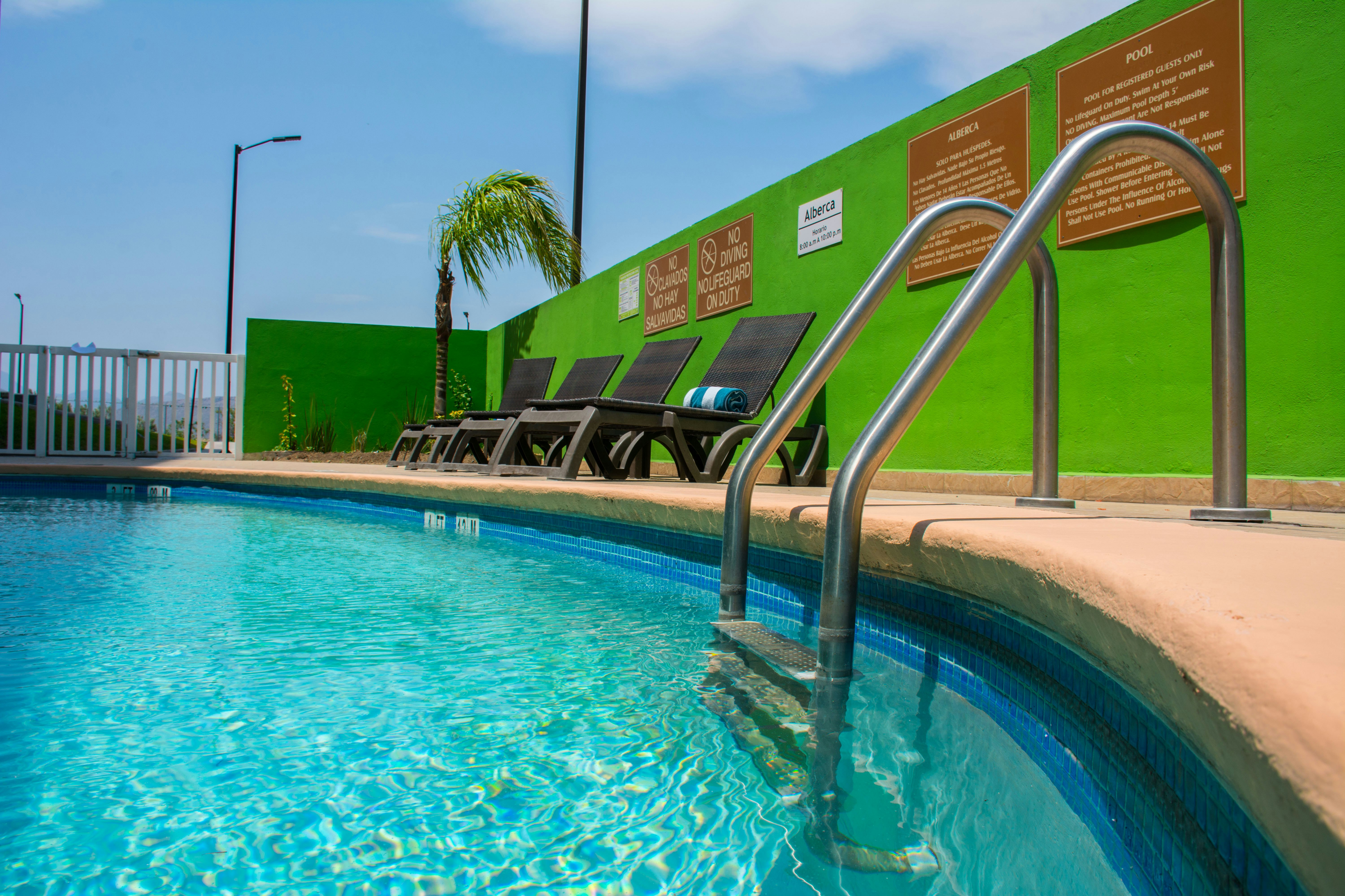 Holiday Inn Express Saltillo Zona Aeropuerto 24/40