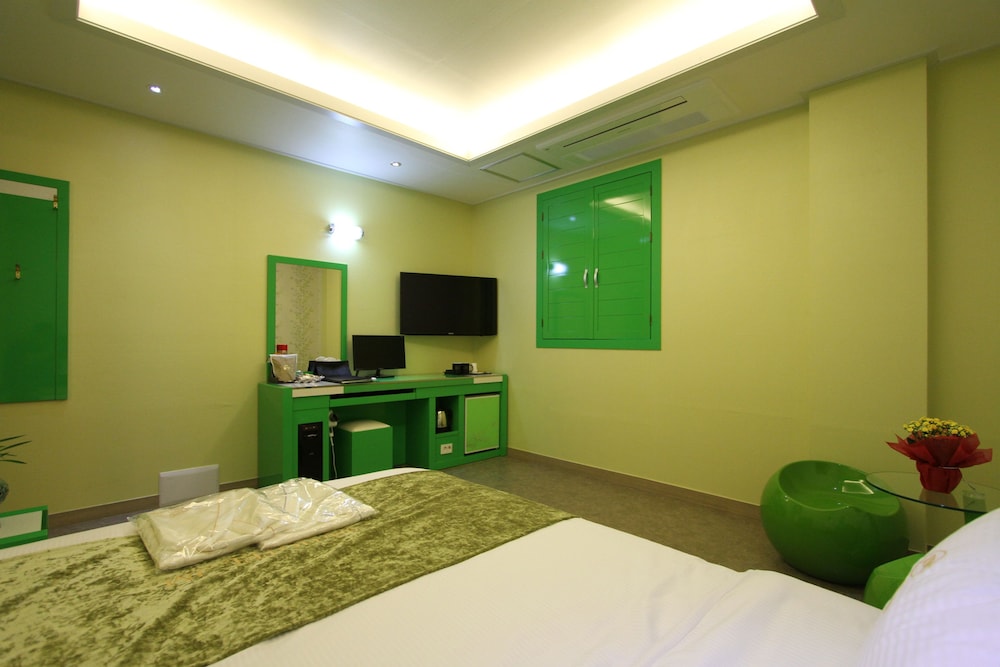 Hotel JM 13/32