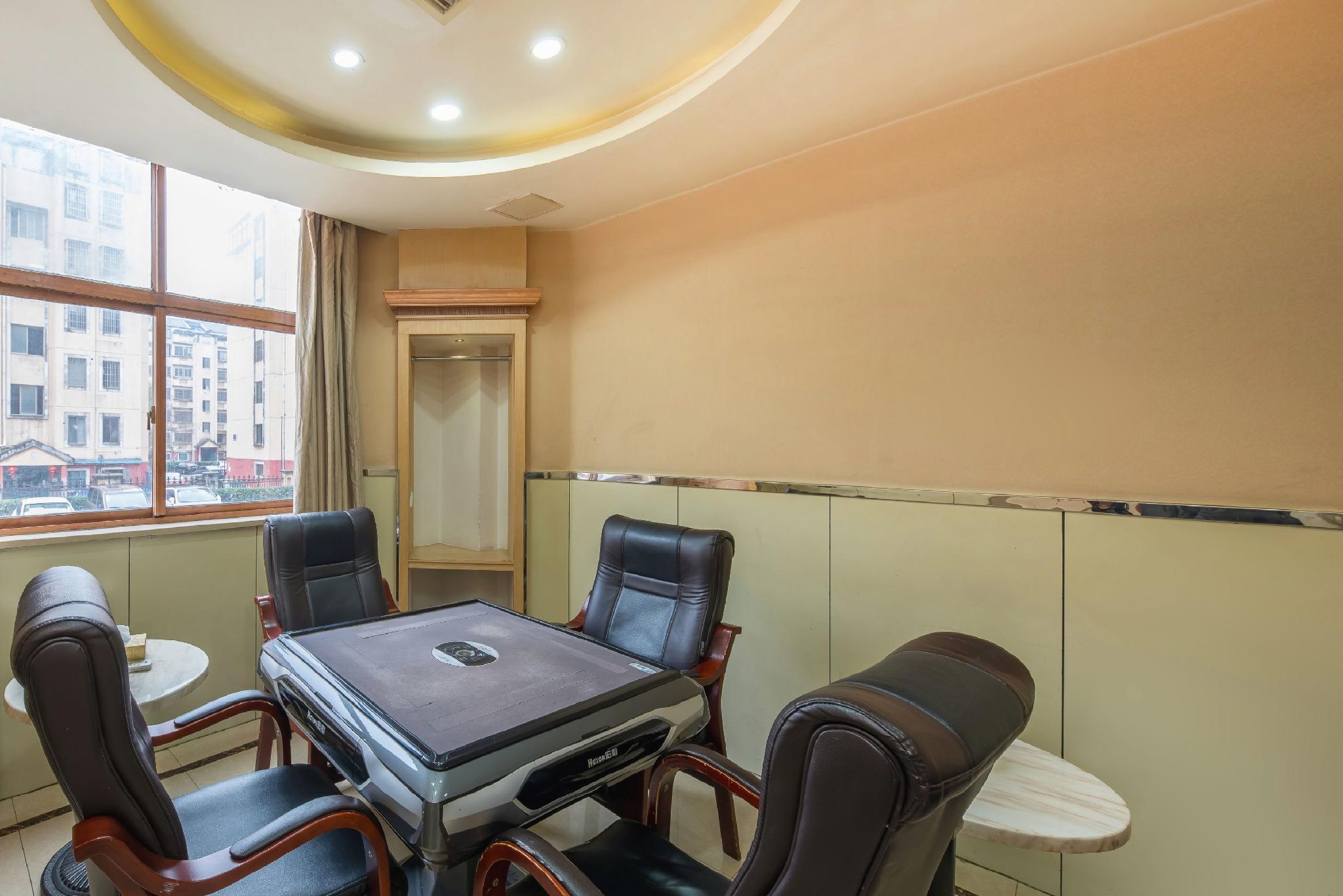 Vienna Classic Hotel (Suzhou Likou Metro Station) 50/60