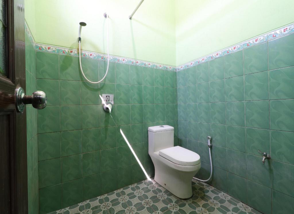 Cantik Hotel 51/53