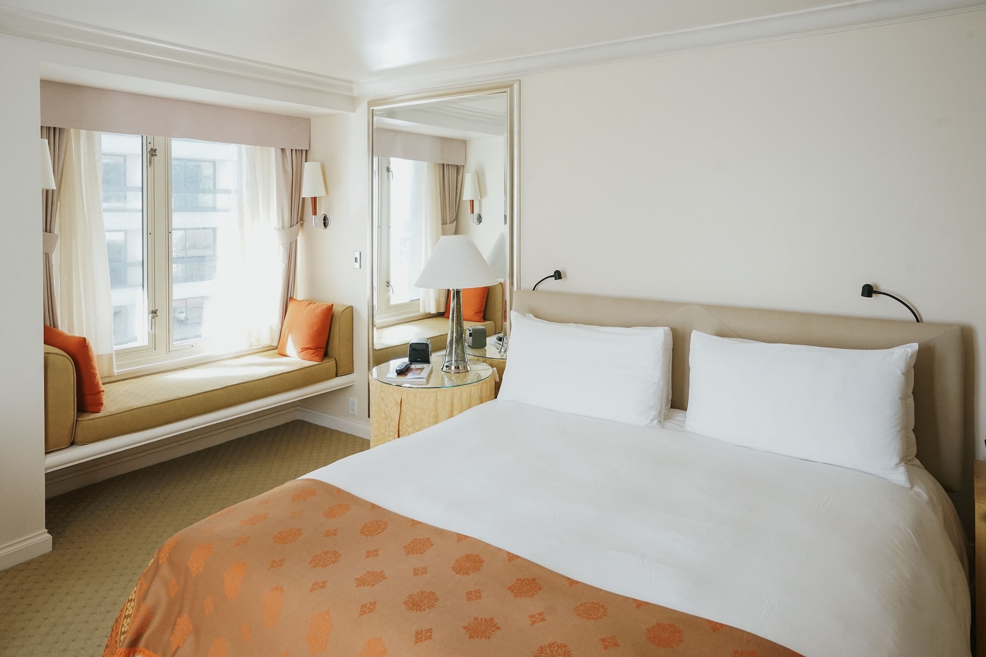 UNION SQUARE, DELUXE, KING BED