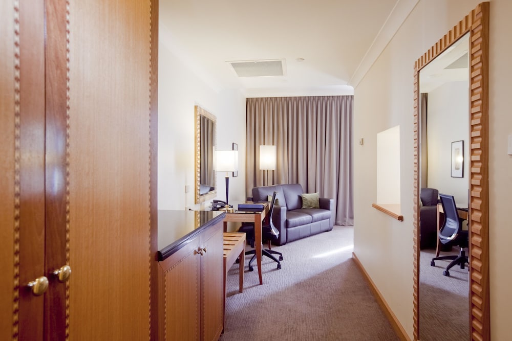 Duxton Hotel 44/74