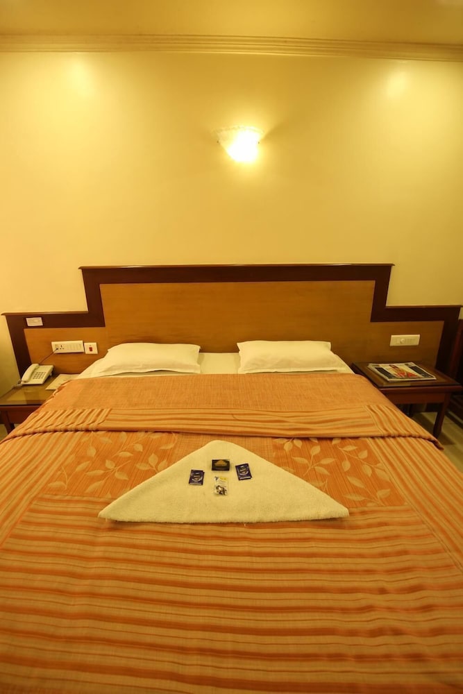Hotel Kohinoor Square 25/37