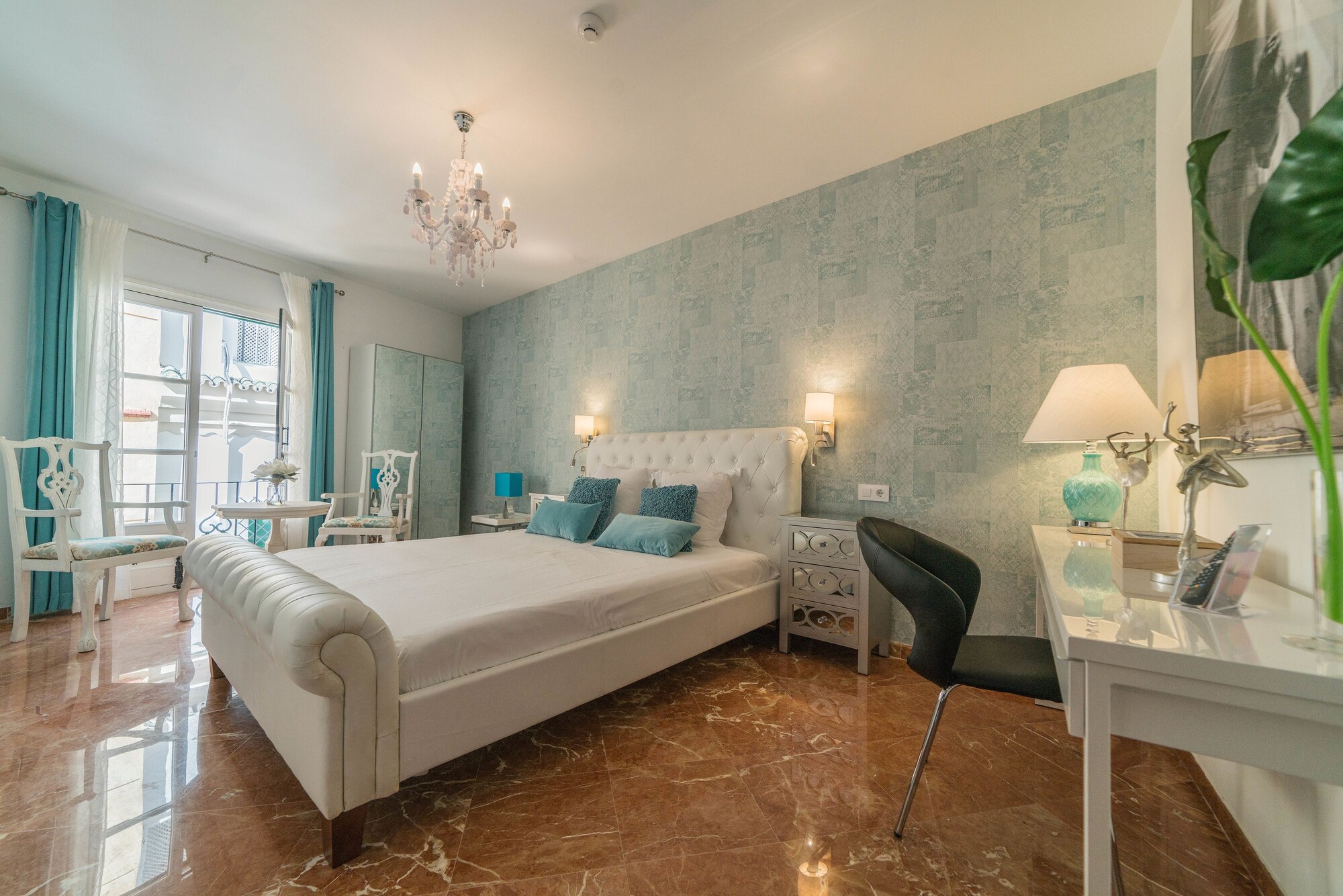 COMFORT, DOUBLE BED