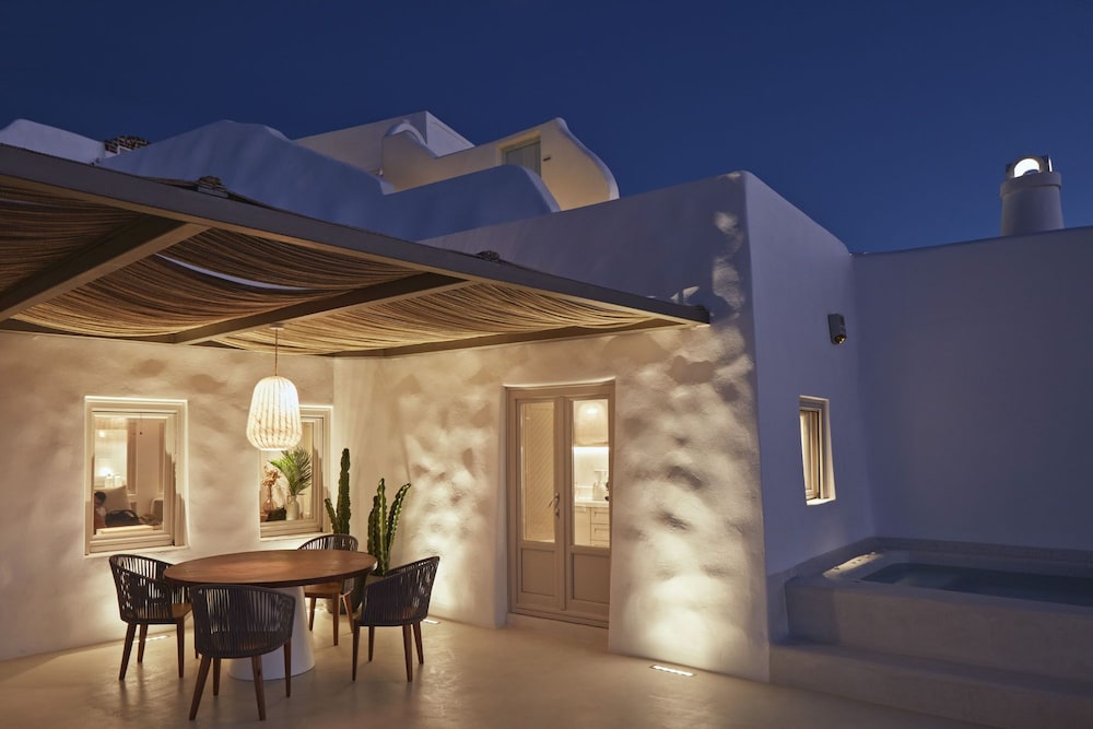 Astra Suites 27/50