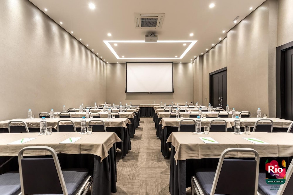 RIO HOTEL BY BOURBON CURITIBA AEROPORTO 34/37