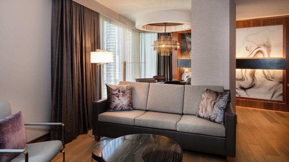 The Charter Hotel Seattle Curio Collection by Hilton 55/81