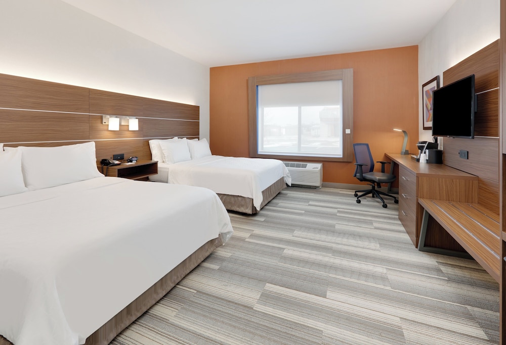 Standard, 2 Queen Beds, Accessible