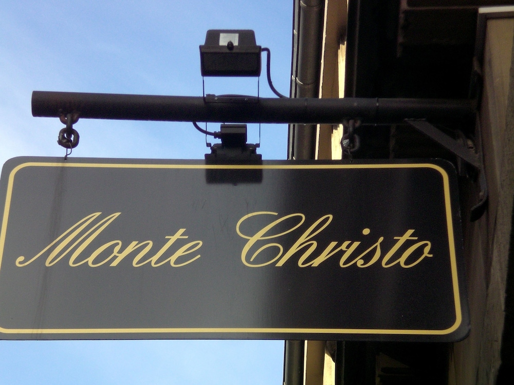 Hotel Monte Christo 3/50