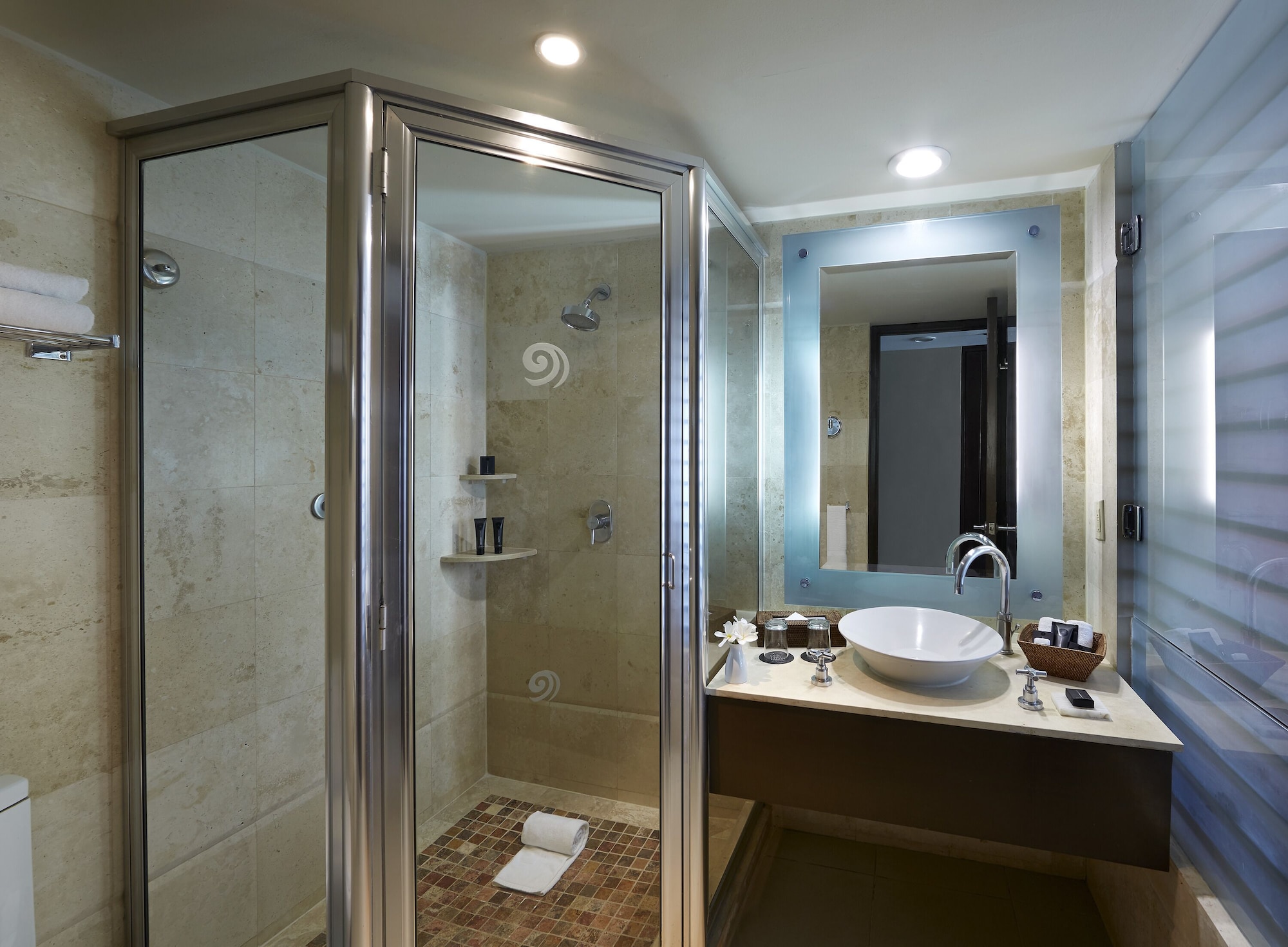 Royal, Ocean, Rock, 2 Double Beds