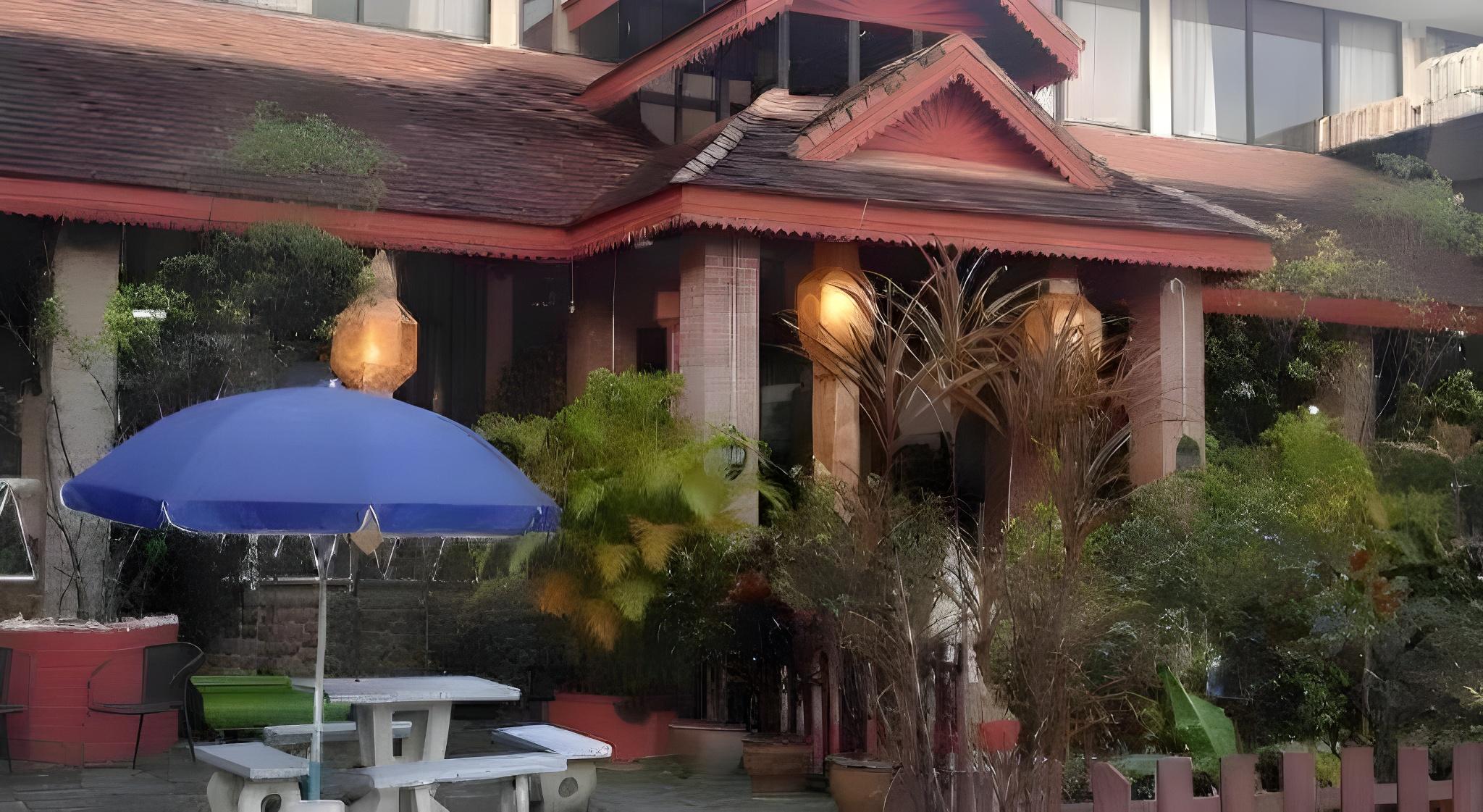 PIYAPORN HILL PARADISE HOTEL 21/58