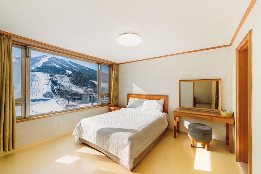 Suite, 5 Futon Beds, 35 Pyeong