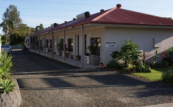RIVERSIDE MOTEL 4/35