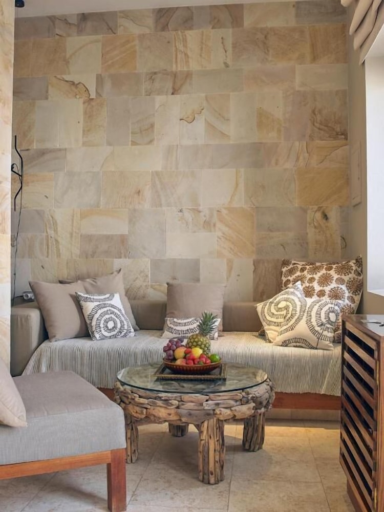 The Giri Residence Hotel & Spa 23/39