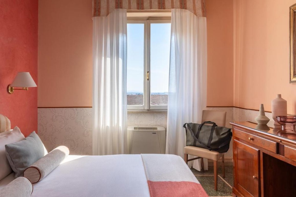La Pace Hotel 64/122
