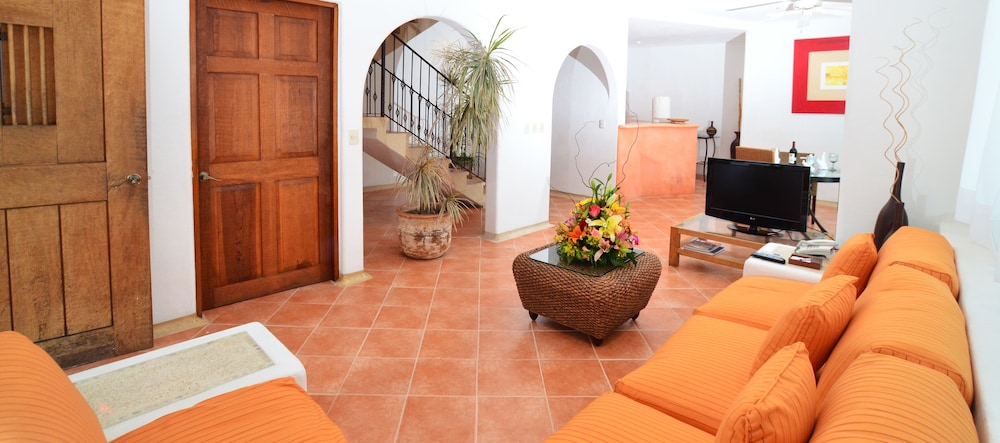 Pacifica Resort Ixtapa 45/72