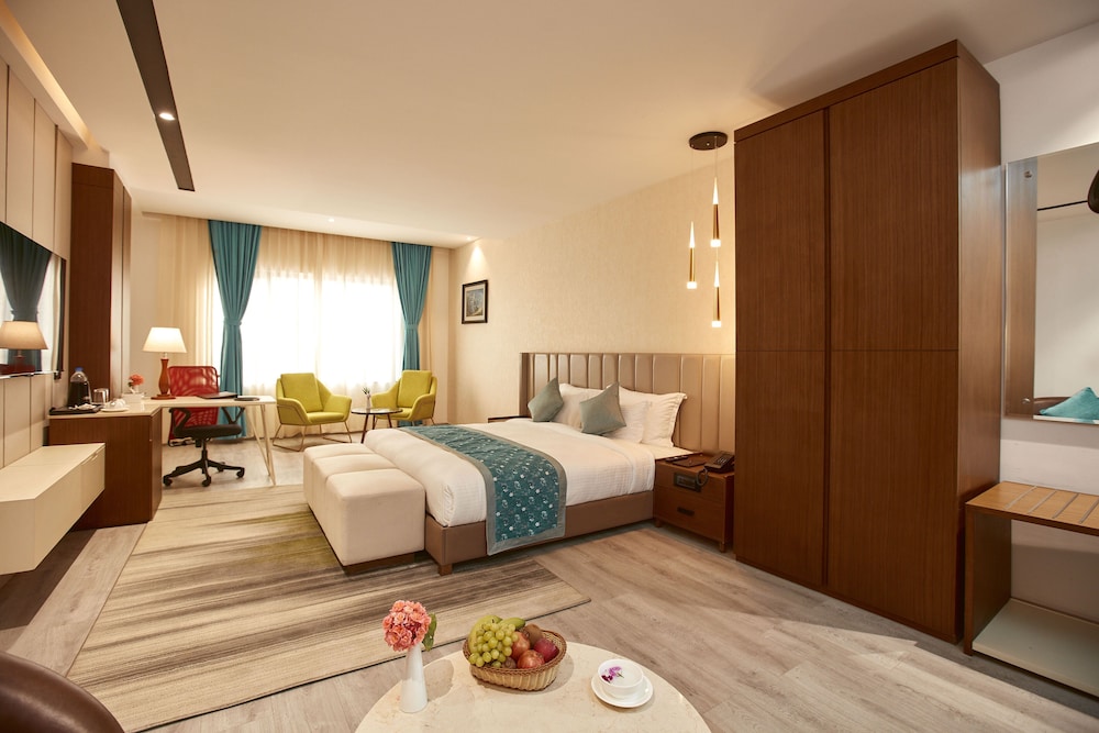 Indreni Suites Hotel 16/36