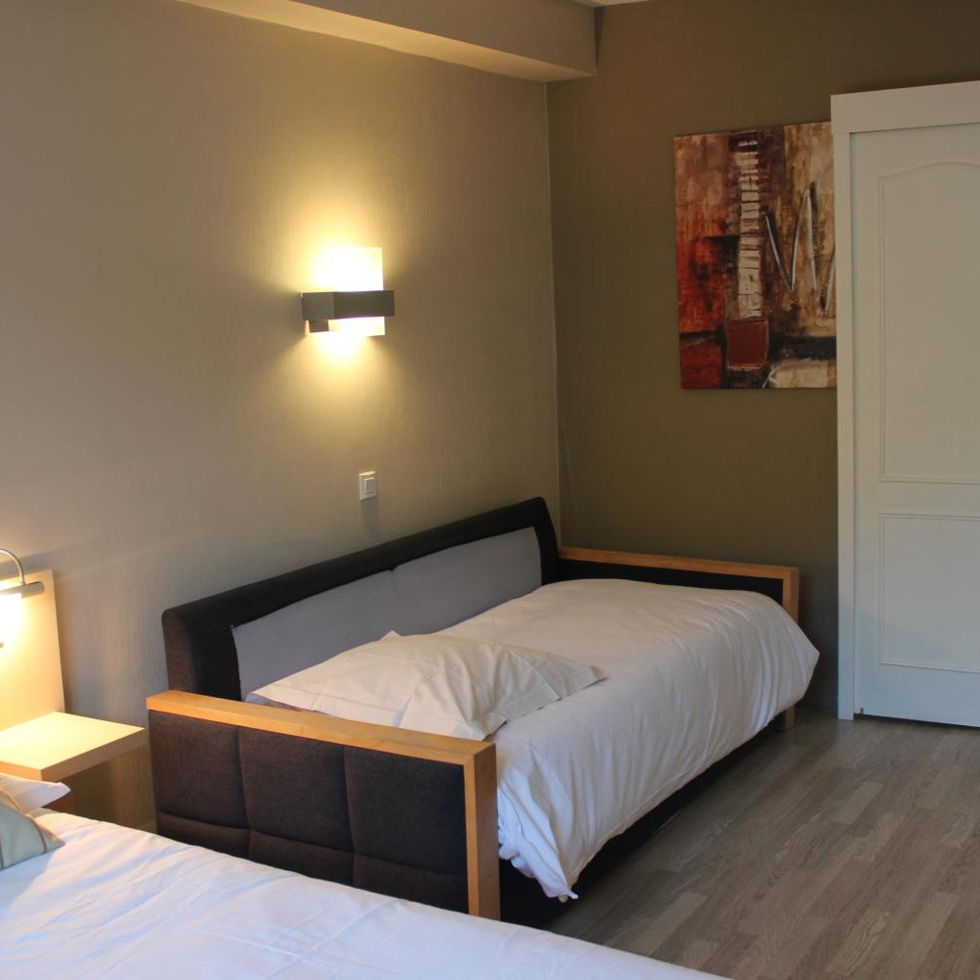 HOTEL LES CIMES 6/24