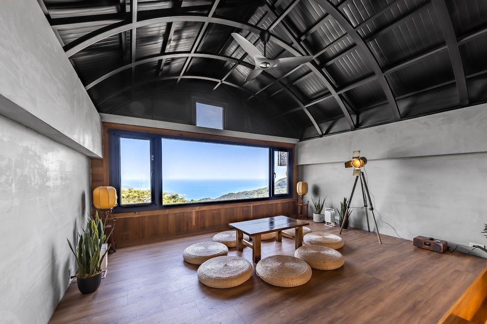 H& Jiufen The Ocean Theory BnB 23/38