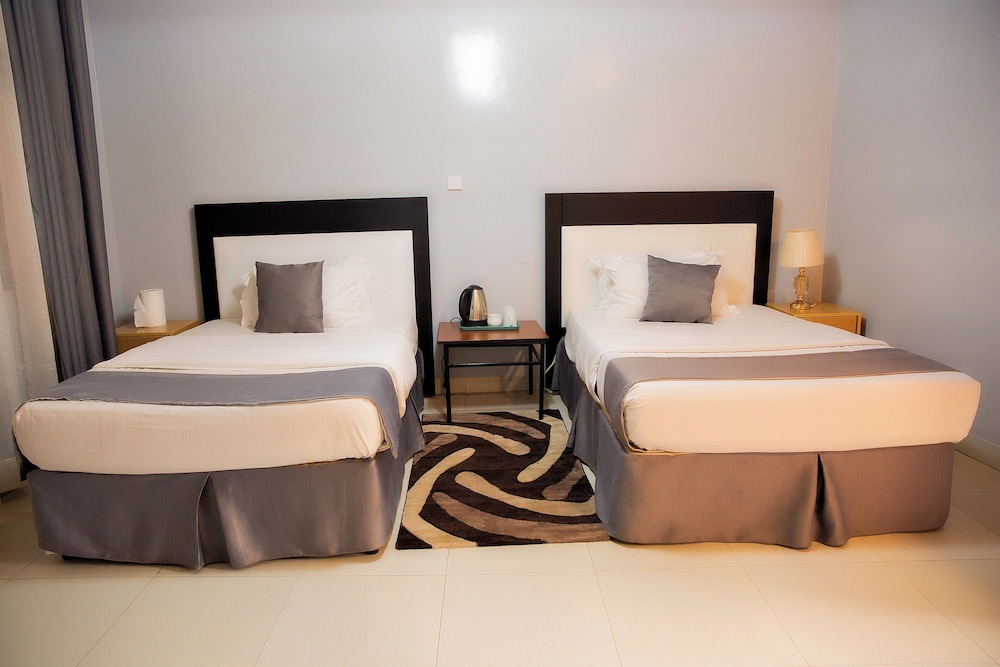 ROOM, TWIN BEDS
