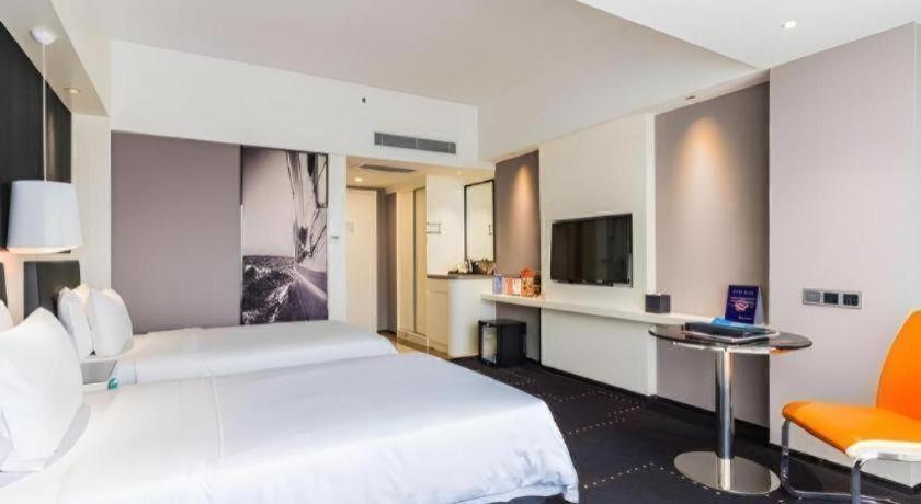 Aishang Hotel (Foshan Shunde Lecong Furniture City store) 14/56