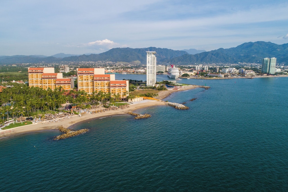 Club Regina Puerto Vallarta 70/75