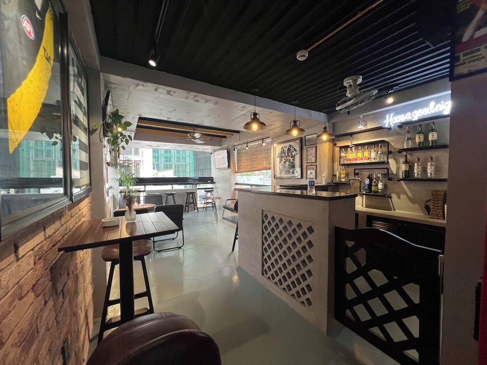Tago Boutique 54/71